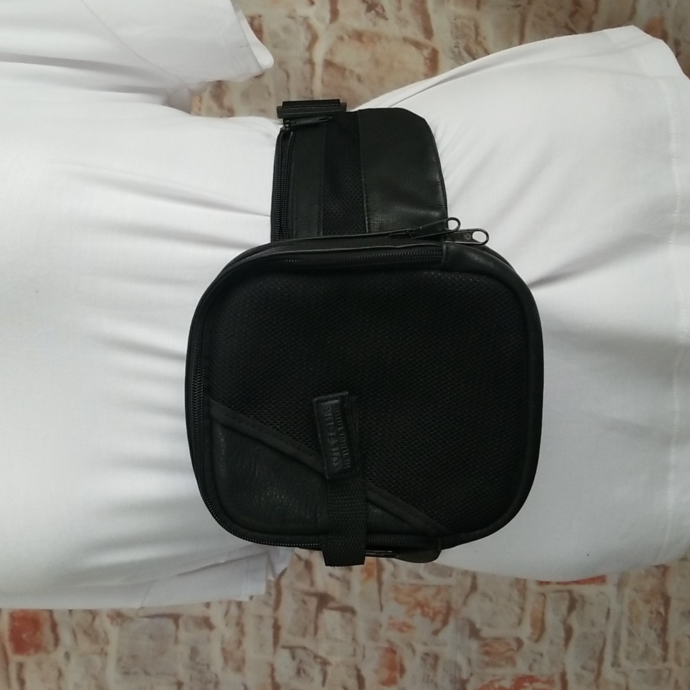 Wilson Leather Bum Bag - Picture 1 of 16